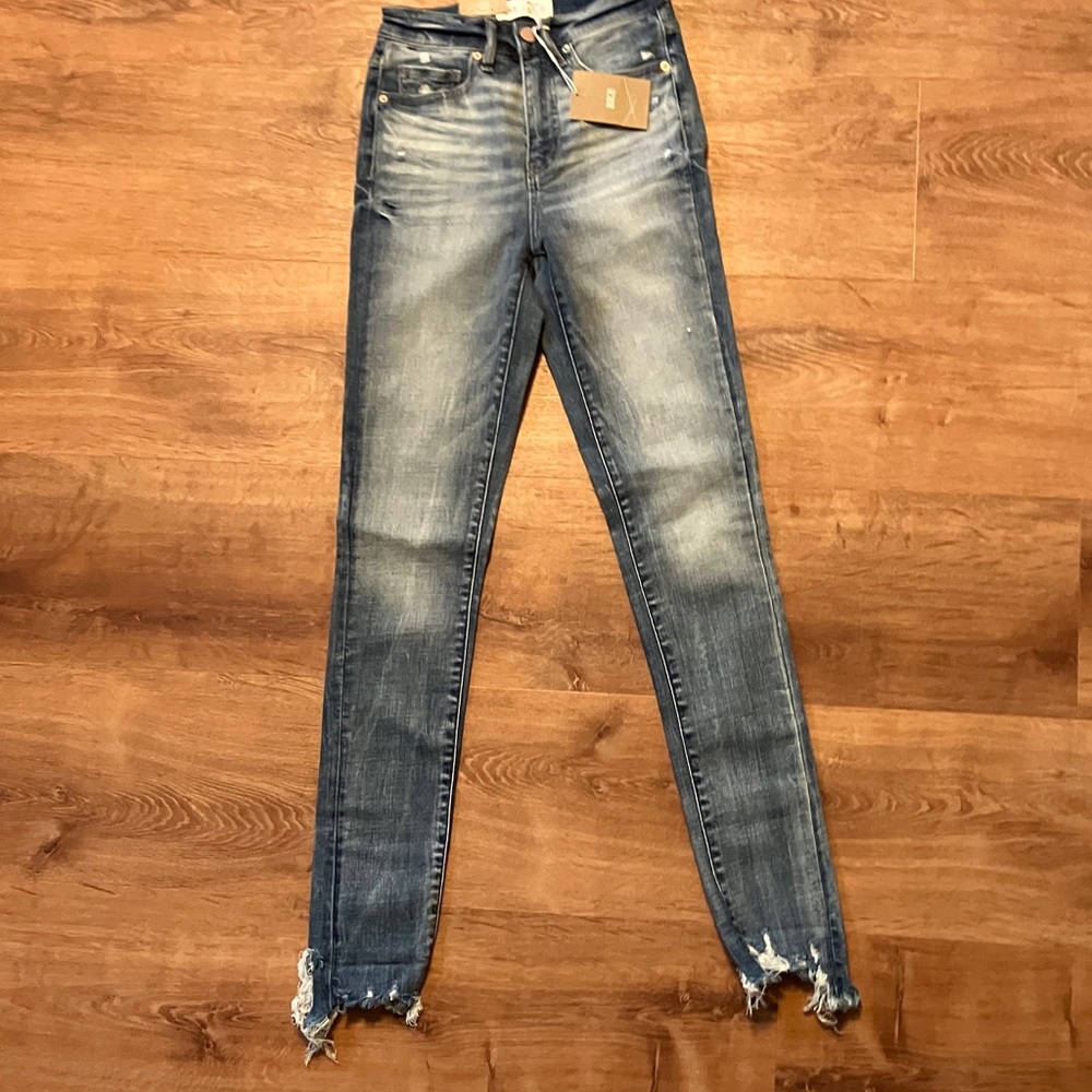Buckle Women's Faded Blue Skinny Jeans